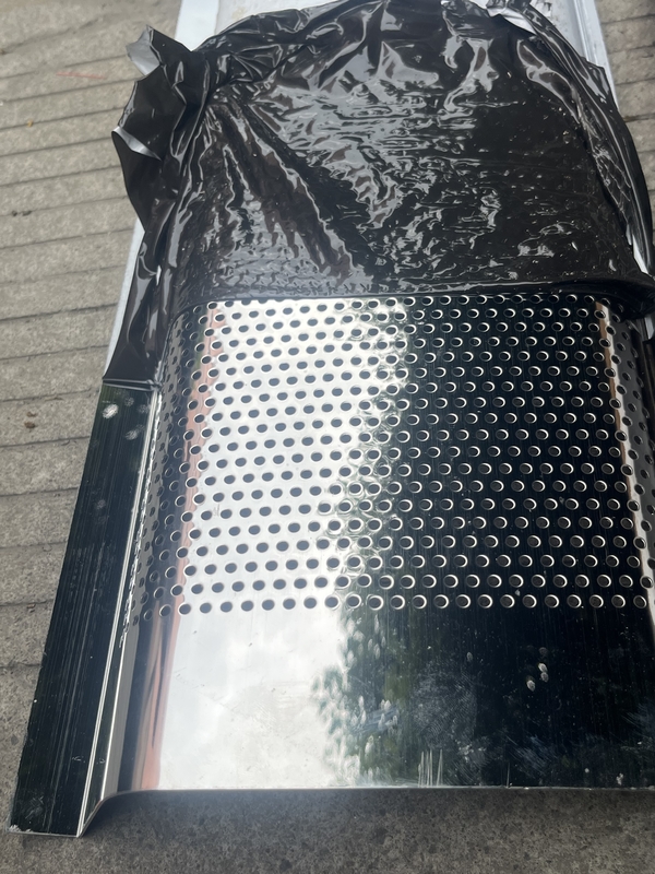 Προσαρμοσμένα φύλλα μετάλλου Ειδικά προφίλ αλουμινίου για ψυχαγωγικά οχήματα Υπηρεσίες μηχανικής